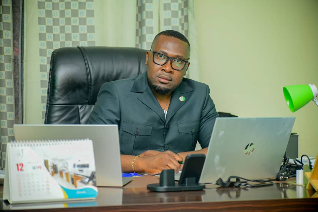 KOJI MULOMBE Dieudonné - Directeur DKS SARL